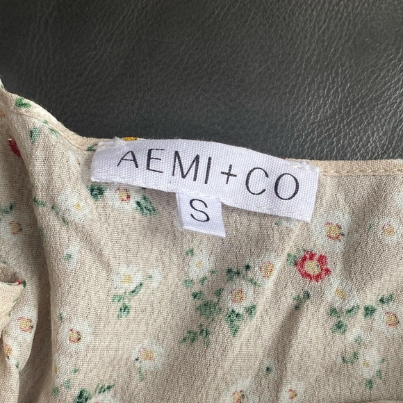 Grey Sweetheart Floral Wrap Top - Picture 7 of 8